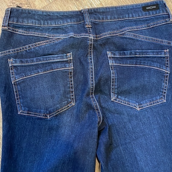Liverpool Milly Capris - Picture 5 of 8